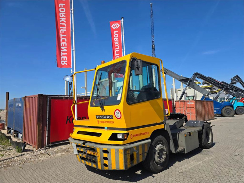 Terberg YT182 - Terminálový traktor: obrázek 2 Terberg YT182 - Terminálový traktor: obrázek 2