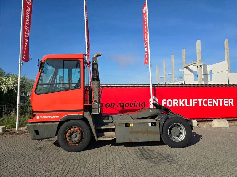 Terberg YT182 - Terminálový traktor: obrázek 4 Terberg YT182 - Terminálový traktor: obrázek 4