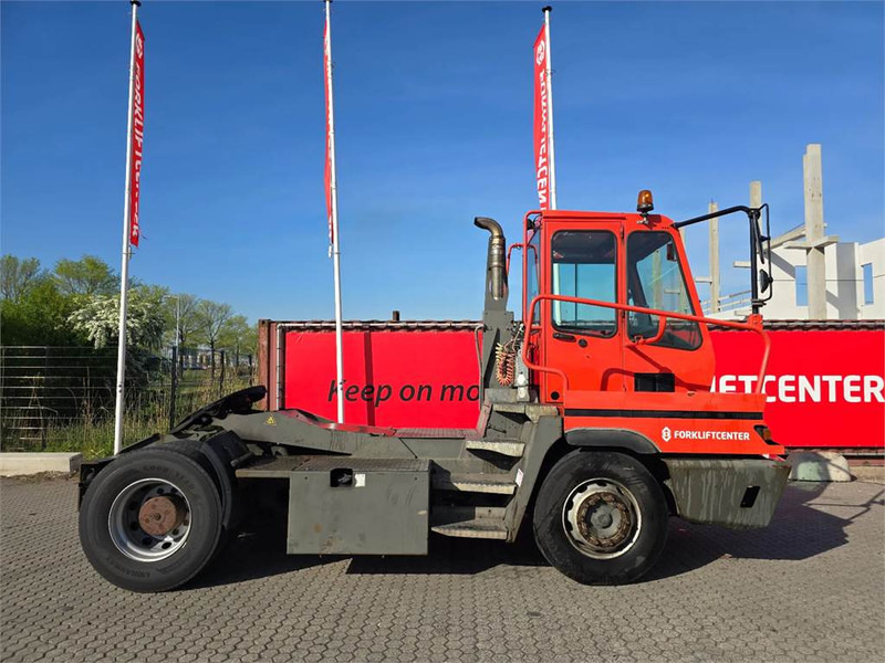 Terberg YT182 - Terminálový traktor: obrázek 3 Terberg YT182 - Terminálový traktor: obrázek 3