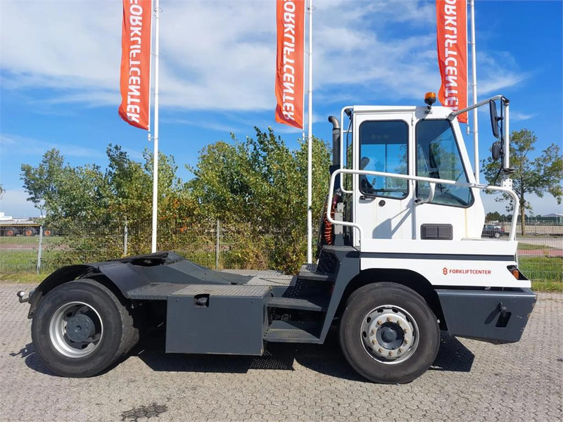 Terberg YT182 - Terminálový traktor: obrázek 3 Terberg YT182 - Terminálový traktor: obrázek 3