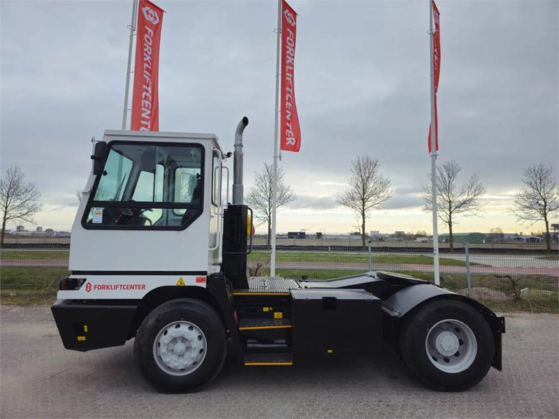 Terberg YT220 - Terminálový traktor: obrázek 4 Terberg YT220 - Terminálový traktor: obrázek 4