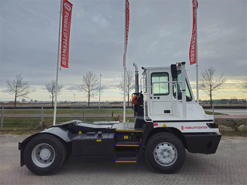 Terberg YT220 - Terminálový traktor: obrázek 3 Terberg YT220 - Terminálový traktor: obrázek 3