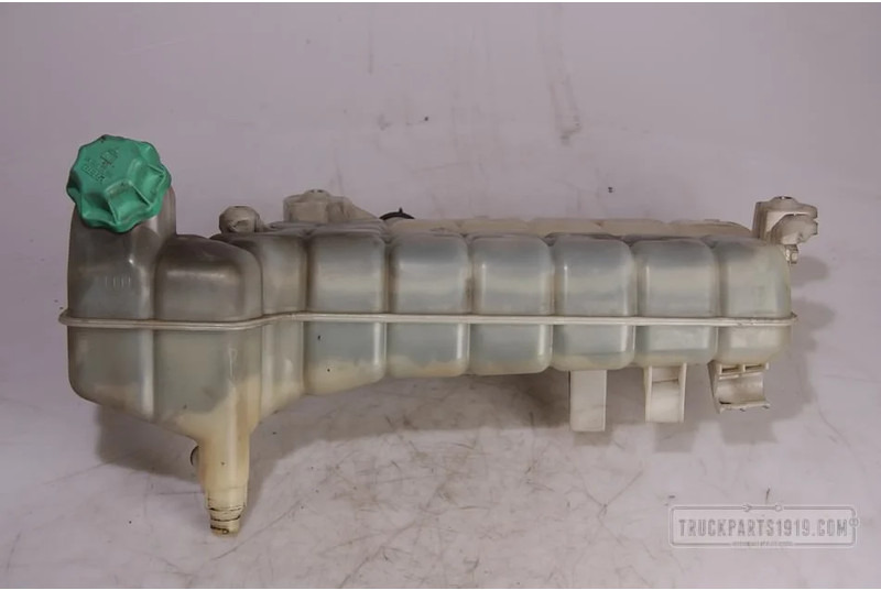 Behr HELLA SERVICE Cooling System Koelexpansievat MAN TGL TGM - Expanzní nádobka pro Nákladní auto: obrázek 1 Behr HELLA SERVICE Cooling System Koelexpansievat MAN TGL TGM - Expanzní nádobka pro Nákladní auto: obrázek 1
