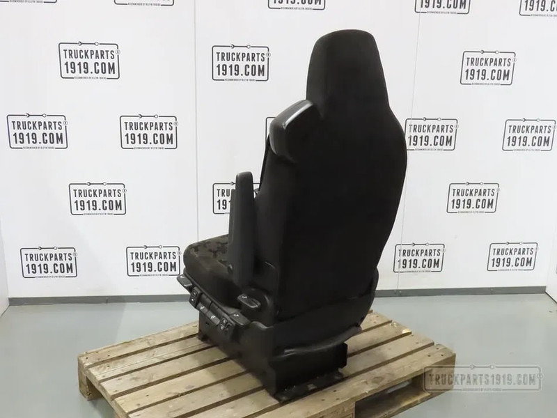 Scania 2601037 Bestuurdersstoel Scania - Sedaček pro Nákladní auto: obrázek 2 Scania 2601037 Bestuurdersstoel Scania - Sedaček pro Nákladní auto: obrázek 2
