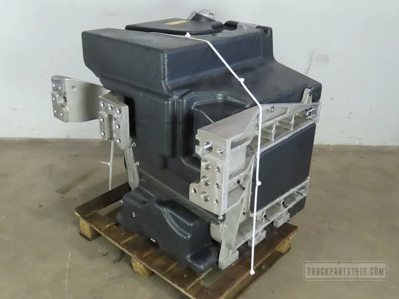 Volvo 22951971 Brandstoftank + steunen 290L - Palivová nádrž pro Nákladní auto: obrázek 2 Volvo 22951971 Brandstoftank + steunen 290L - Palivová nádrž pro Nákladní auto: obrázek 2