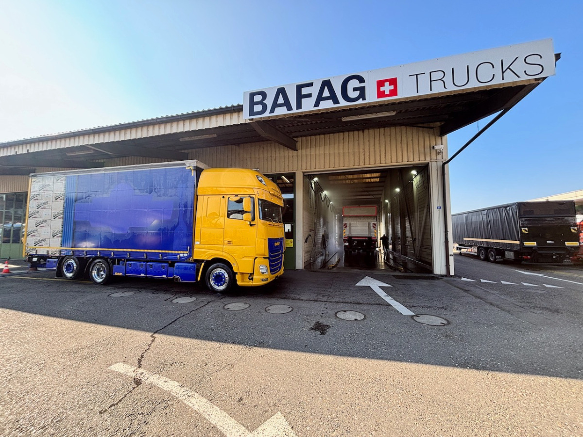 DAF FAN XF 530 LD Jumbo - Plachtový nákladní auto: obrázek 2 DAF FAN XF 530 LD Jumbo - Plachtový nákladní auto: obrázek 2