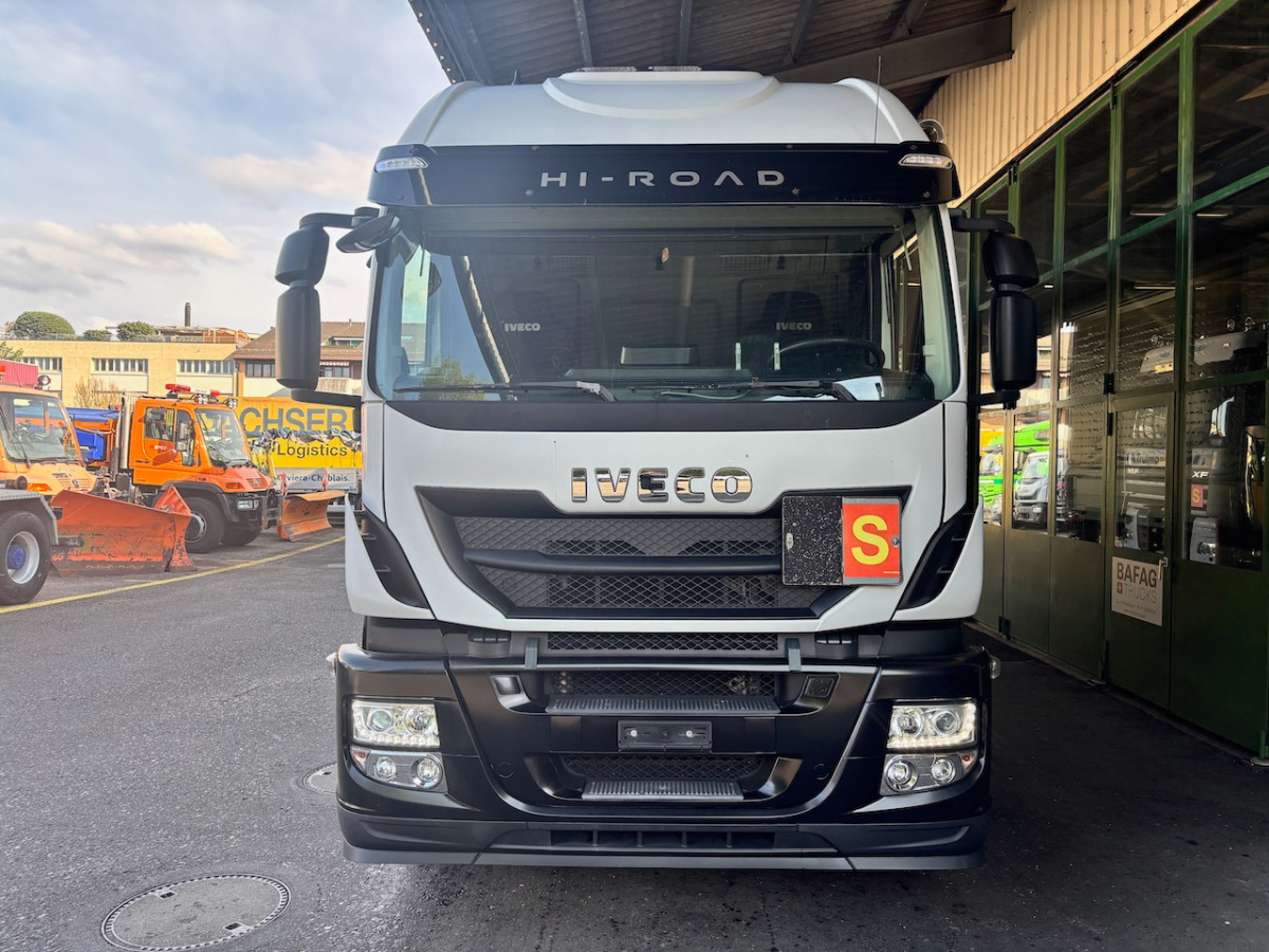 IVECO 190S40 Stralis - Plachtový nákladní auto: obrázek 3 IVECO 190S40 Stralis - Plachtový nákladní auto: obrázek 3
