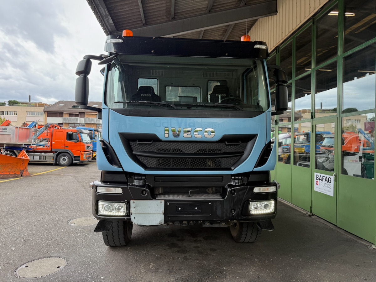 IVECO 340T45 Trakker 8x4 - Hákový nosič kontejnerů: obrázek 3 IVECO 340T45 Trakker 8x4 - Hákový nosič kontejnerů: obrázek 3