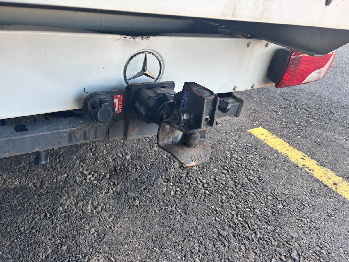 Dodávka valník, Dodávka s dvojitou kabinou MERCEDES 316 CDI: obrázek 7 Dodávka valník, Dodávka s dvojitou kabinou MERCEDES 316 CDI: obrázek 7