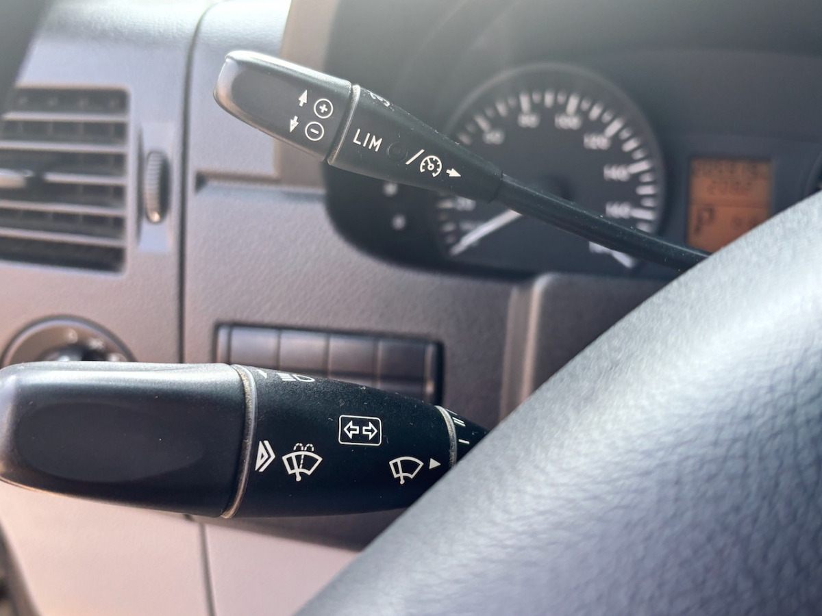 Dodávka valník, Dodávka s dvojitou kabinou MERCEDES 316 CDI: obrázek 14 Dodávka valník, Dodávka s dvojitou kabinou MERCEDES 316 CDI: obrázek 14