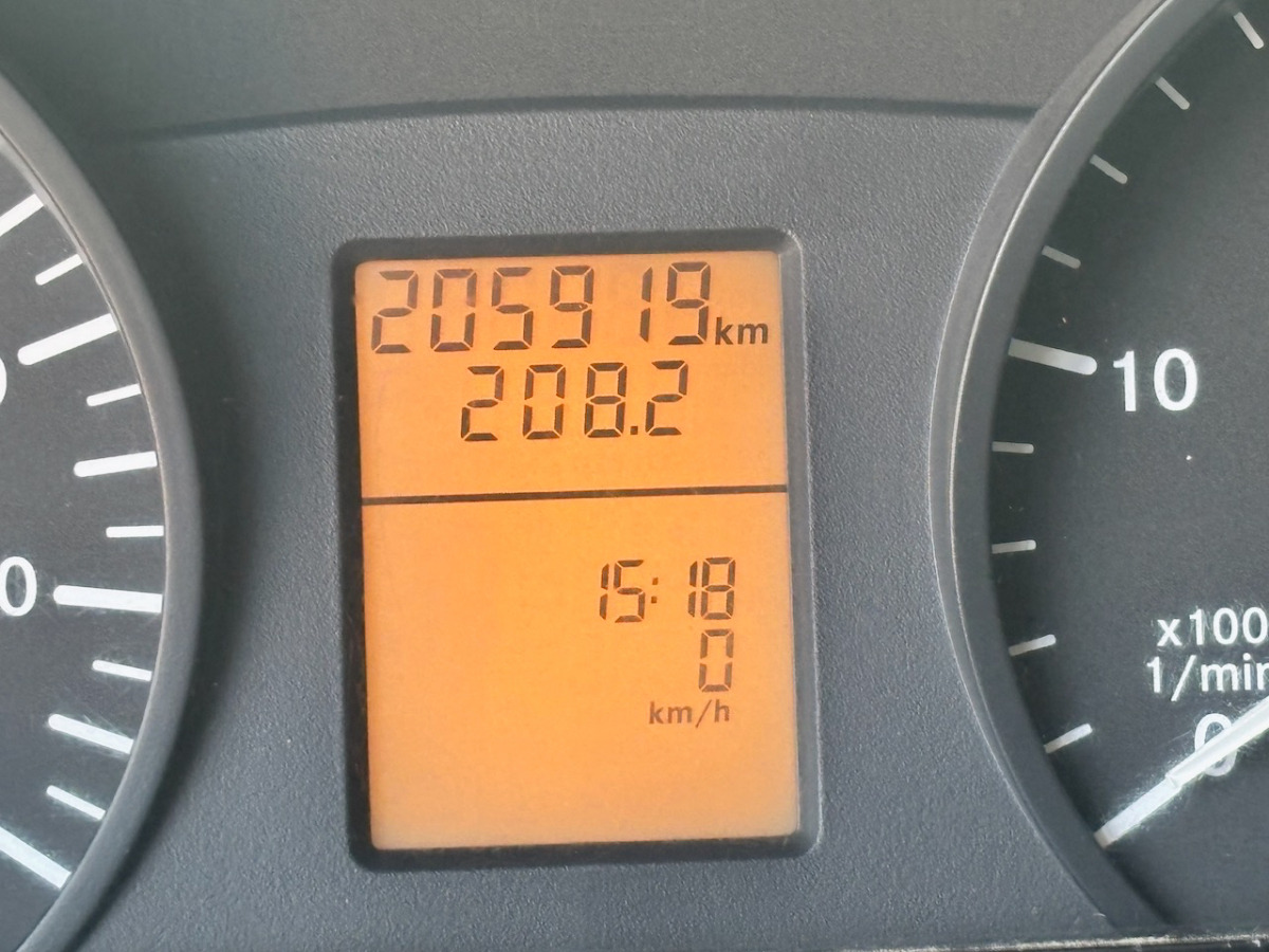 Dodávka valník, Dodávka s dvojitou kabinou MERCEDES 316 CDI: obrázek 16 Dodávka valník, Dodávka s dvojitou kabinou MERCEDES 316 CDI: obrázek 16