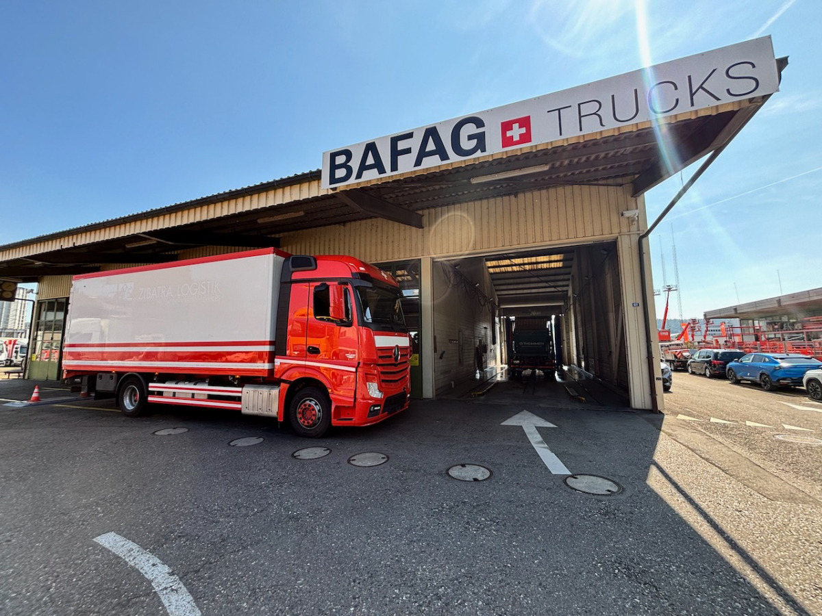 MERCEDES Actros 1848 - Skříňový nákladní auto: obrázek 2 MERCEDES Actros 1848 - Skříňový nákladní auto: obrázek 2