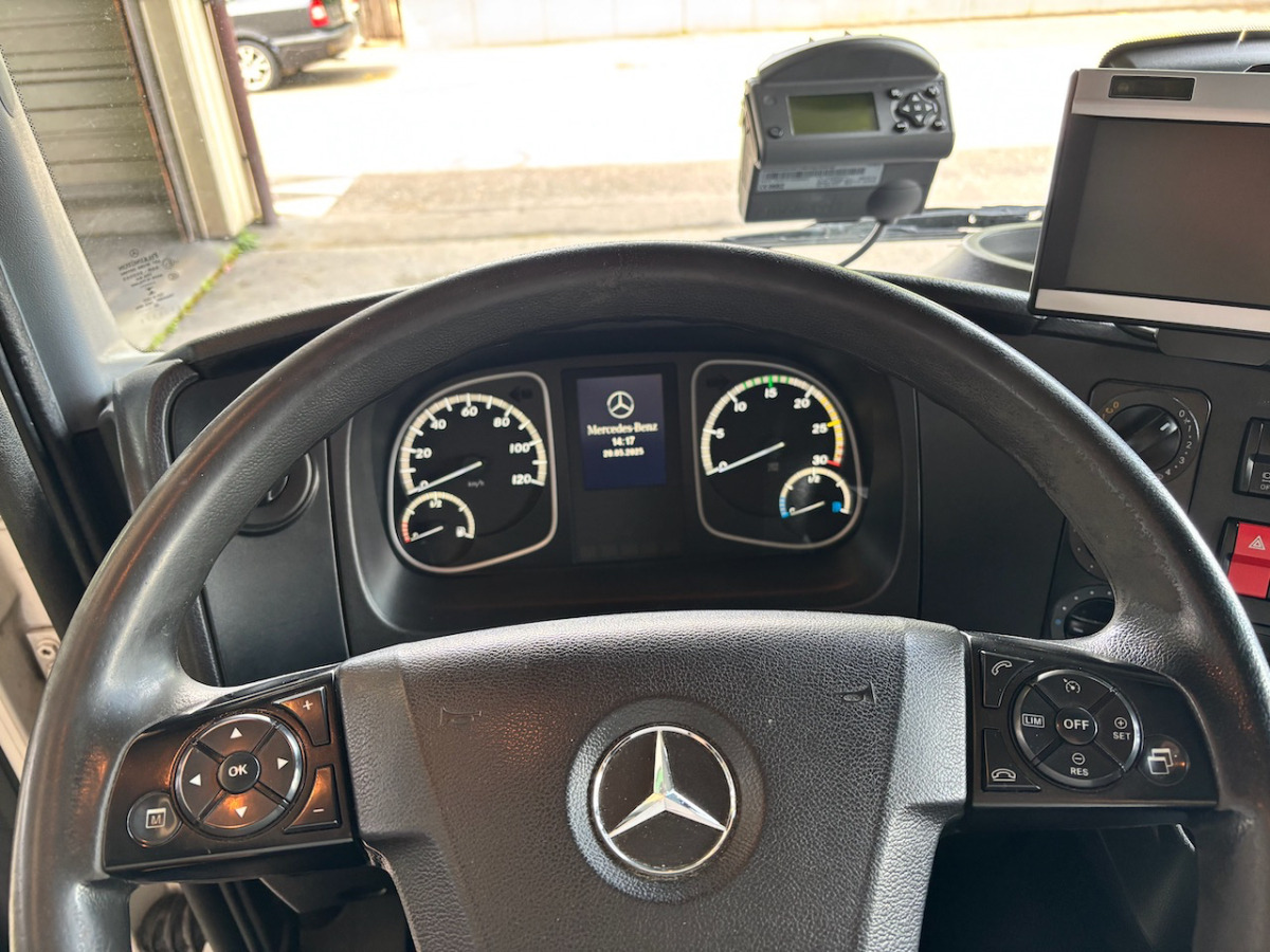 MERCEDES Atego 1530 - Skříňový nákladní auto: obrázek 5 MERCEDES Atego 1530 - Skříňový nákladní auto: obrázek 5