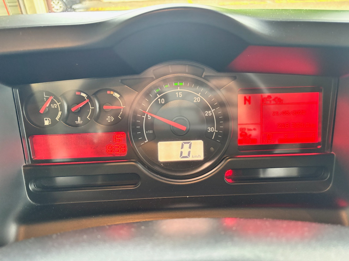 Skříňový nákladní auto RENAULT D14.250: obrázek 6