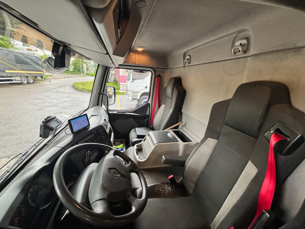 RENAULT D14.250 - Skříňový nákladní auto: obrázek 4 RENAULT D14.250 - Skříňový nákladní auto: obrázek 4
