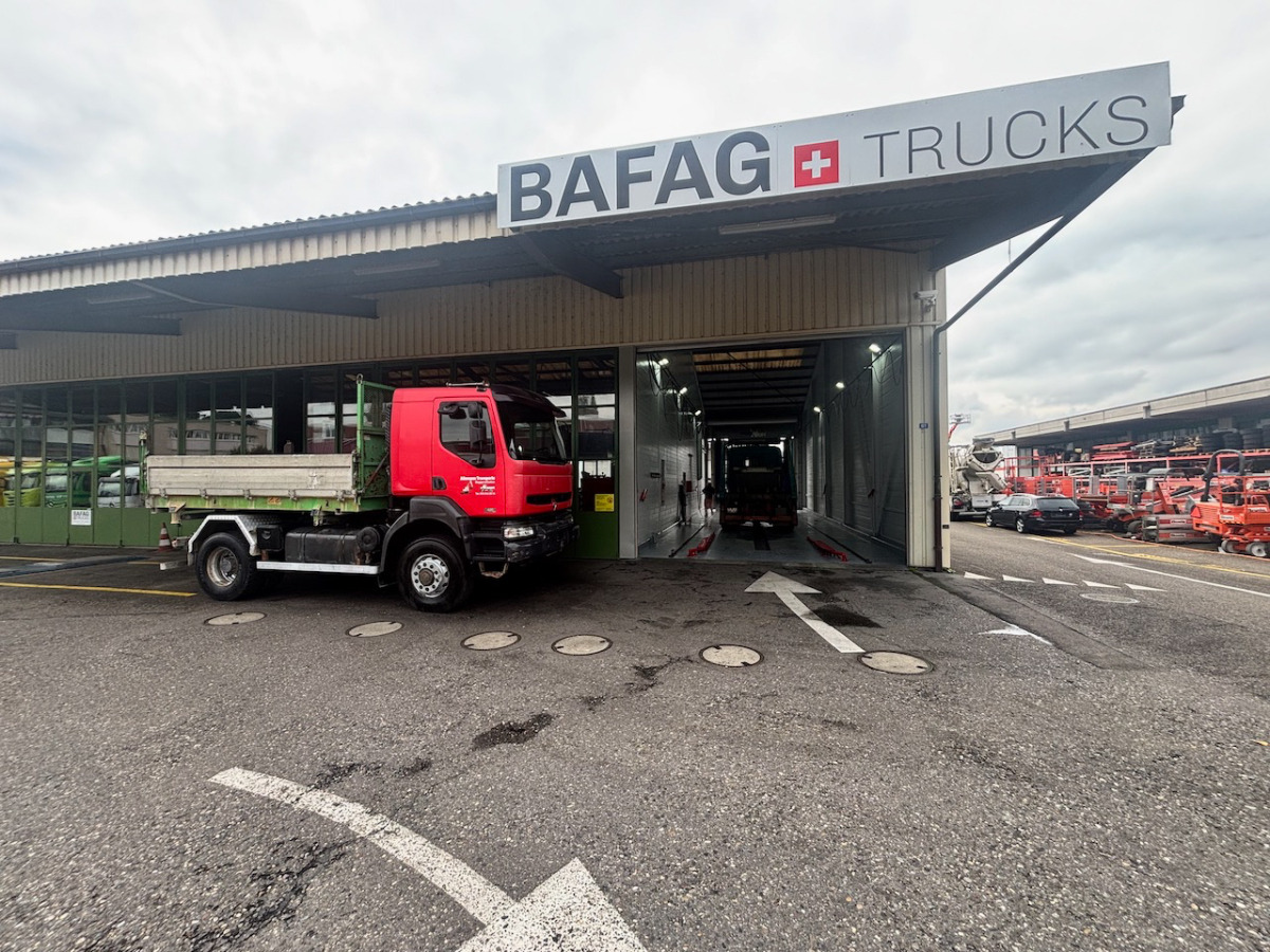 RENAULT Kerax 420DCI 4x4 - Sklápěč: obrázek 2 RENAULT Kerax 420DCI 4x4 - Sklápěč: obrázek 2