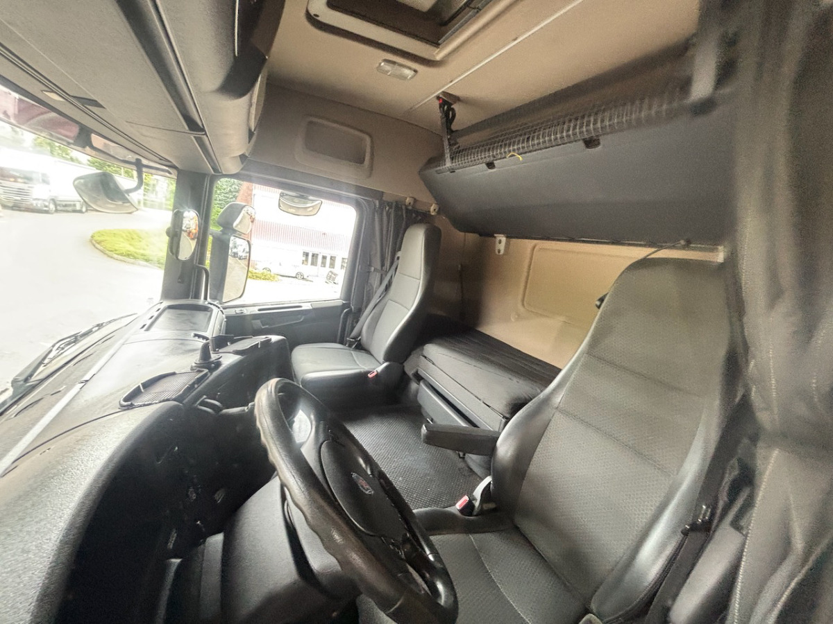 SCANIA G440 - Plachtový nákladní auto: obrázek 4 SCANIA G440 - Plachtový nákladní auto: obrázek 4