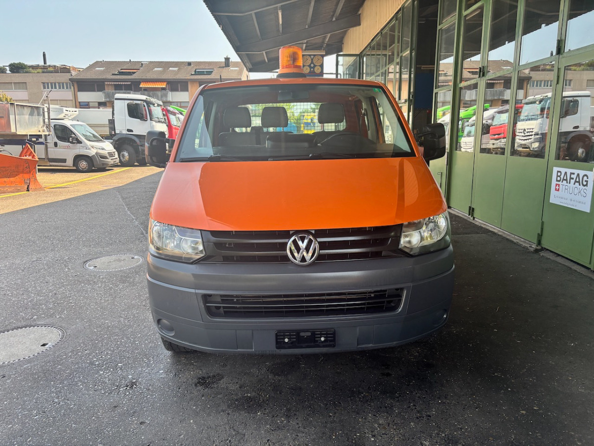 VW T5 Transporter - Dodávka valník: obrázek 2 VW T5 Transporter - Dodávka valník: obrázek 2