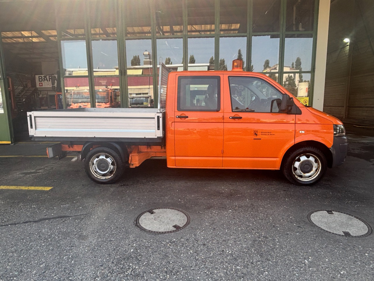 VW T5 Transporter - Dodávka valník: obrázek 4 VW T5 Transporter - Dodávka valník: obrázek 4