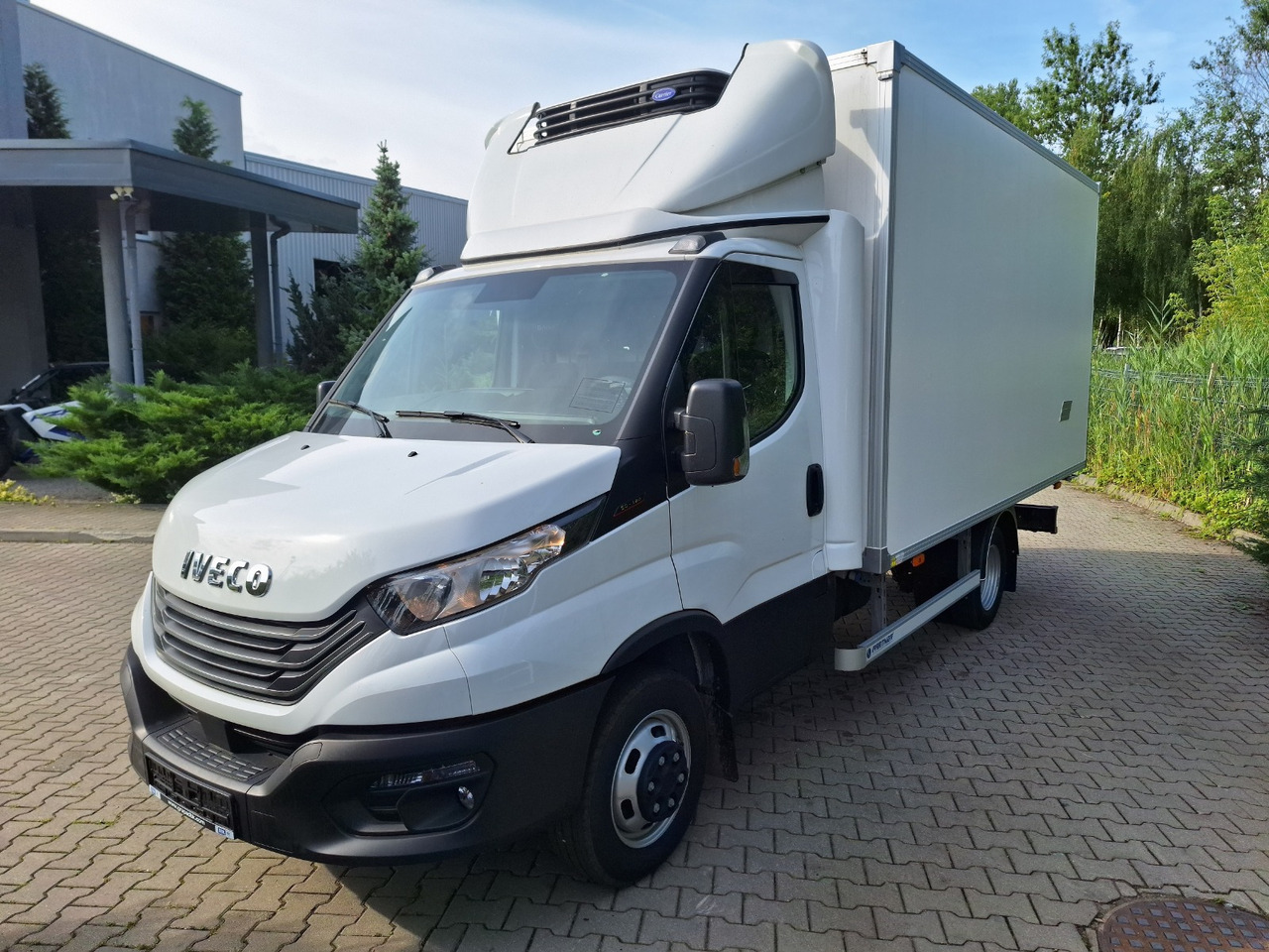 Iveco Daily 70C18 Kühlkoffer LBW BÃR - Chladící dodávka: obrázek 2 Iveco Daily 70C18 Kühlkoffer LBW BÃR - Chladící dodávka: obrázek 2