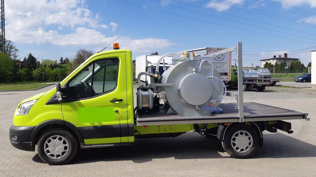Renault Master Absaugfahrzeug - Čistič odpadových jam: obrázek 1 Renault Master Absaugfahrzeug - Čistič odpadových jam: obrázek 1