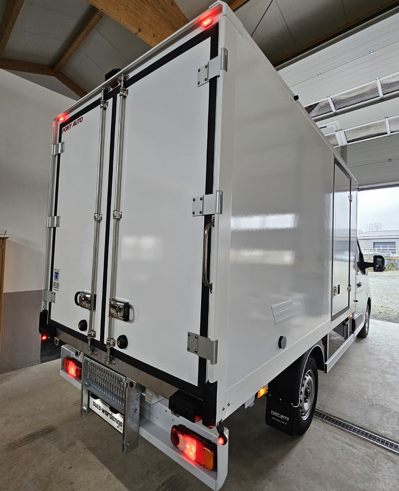 Renault Master Kühlkoffer O°/+20°C 230V Standkühlung - Chladící dodávka: obrázek 4 Renault Master Kühlkoffer O°/+20°C 230V Standkühlung - Chladící dodávka: obrázek 4