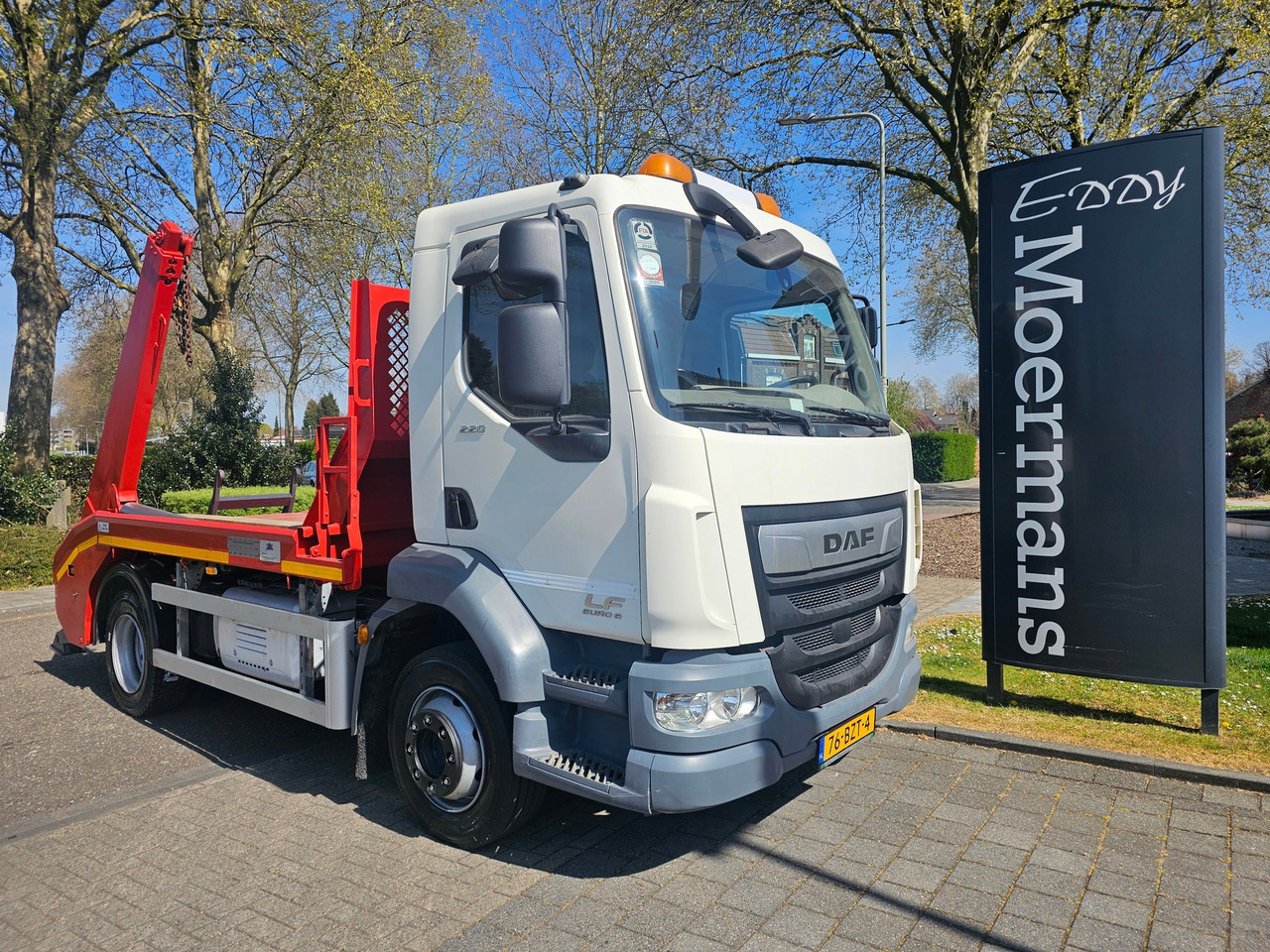 DAF LF 220 Euro 6 - Ramenový nosič kontajnerov: obrázek 1 DAF LF 220 Euro 6 - Ramenový nosič kontajnerov: obrázek 1
