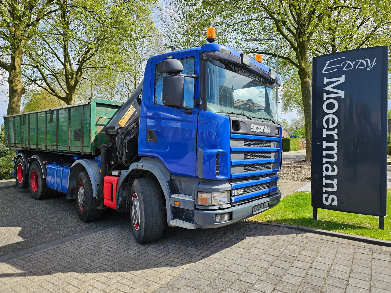Scania R 124G 420 8x2 - Auto s hydraulickou rukou: obrázek 1 Scania R 124G 420 8x2 - Auto s hydraulickou rukou: obrázek 1