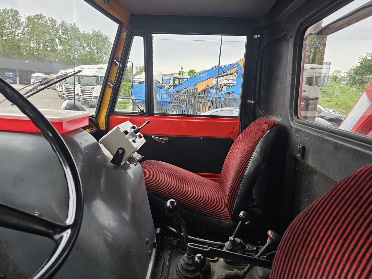 Auto s hydraulickou rukou Unimog 406/U9000 4x4: obrázek 17