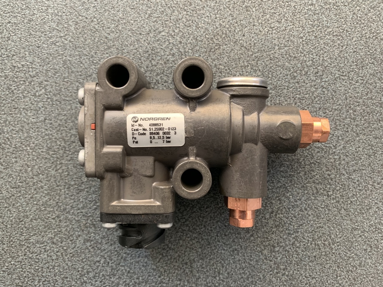 EXHAUST GAS RECIRCULATION CONTROL VALVE MAN TGA - Brzdový ventil pro Nákladní auto: obrázek 1 EXHAUST GAS RECIRCULATION CONTROL VALVE MAN TGA - Brzdový ventil pro Nákladní auto: obrázek 1