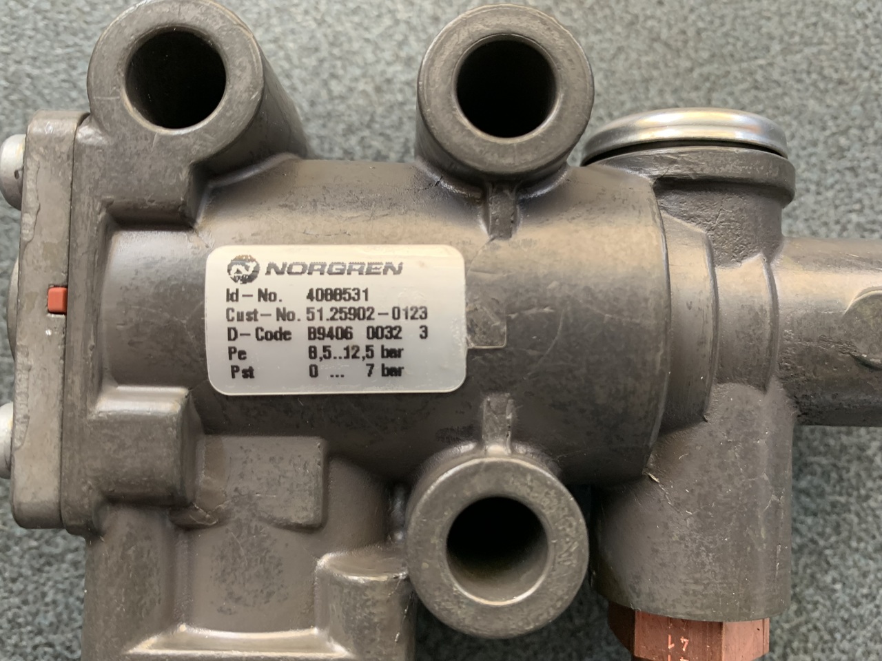 EXHAUST GAS RECIRCULATION CONTROL VALVE MAN TGA - Brzdový ventil pro Nákladní auto: obrázek 2 EXHAUST GAS RECIRCULATION CONTROL VALVE MAN TGA - Brzdový ventil pro Nákladní auto: obrázek 2