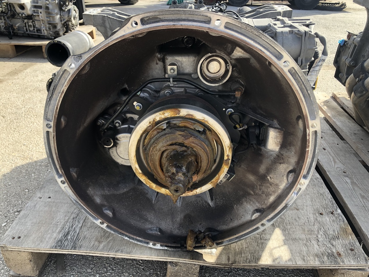 GEARBOX G211-12 ZKL RETARDER ACTROS MP4 (AVAILABLE 2PCS) - Převodovka pro Nákladní auto: obrázek 2 GEARBOX G211-12 ZKL RETARDER ACTROS MP4 (AVAILABLE 2PCS) - Převodovka pro Nákladní auto: obrázek 2