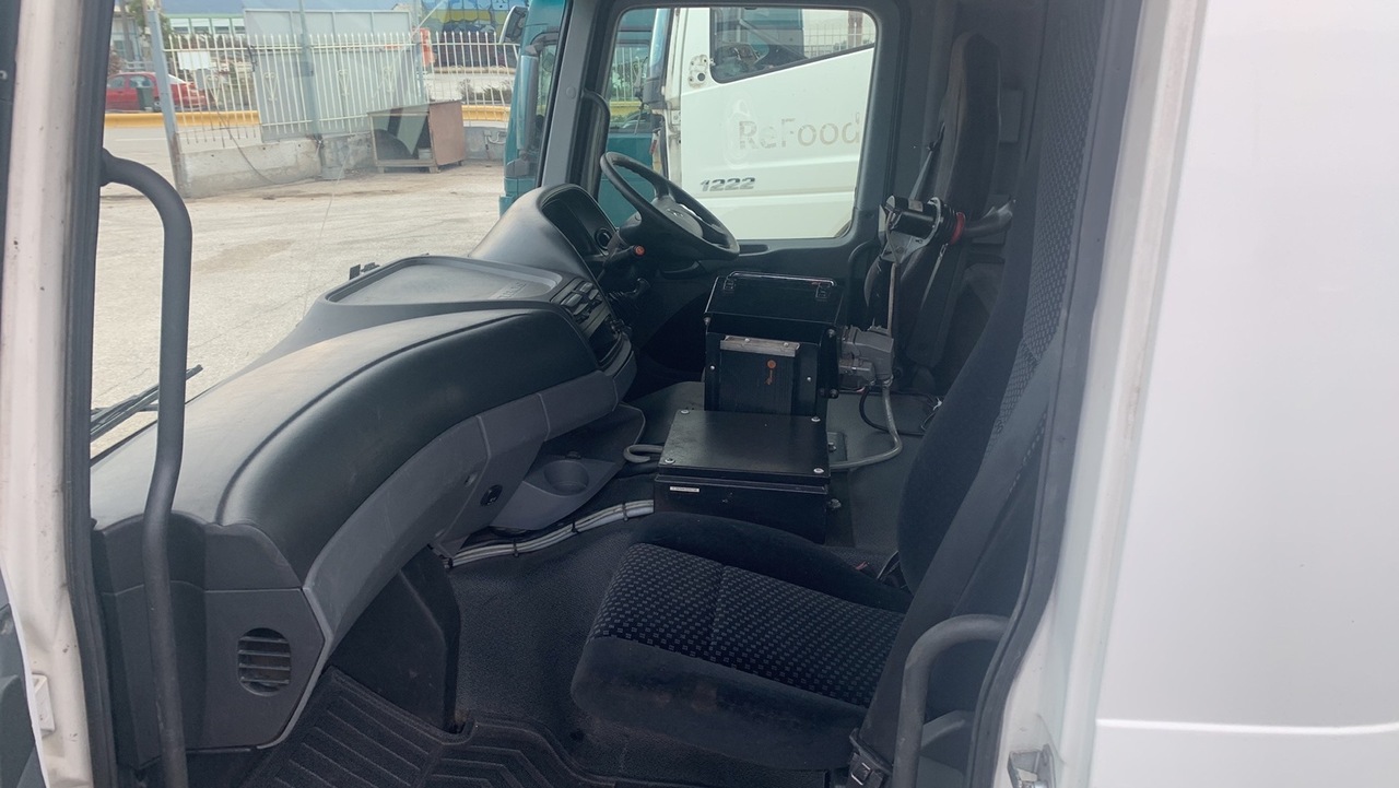 Kabina a interiér pro Nákladní auto MEDIUM CAB ACTROS MP3 RHD: obrázek 7 Kabina a interiér pro Nákladní auto MEDIUM CAB ACTROS MP3 RHD: obrázek 7