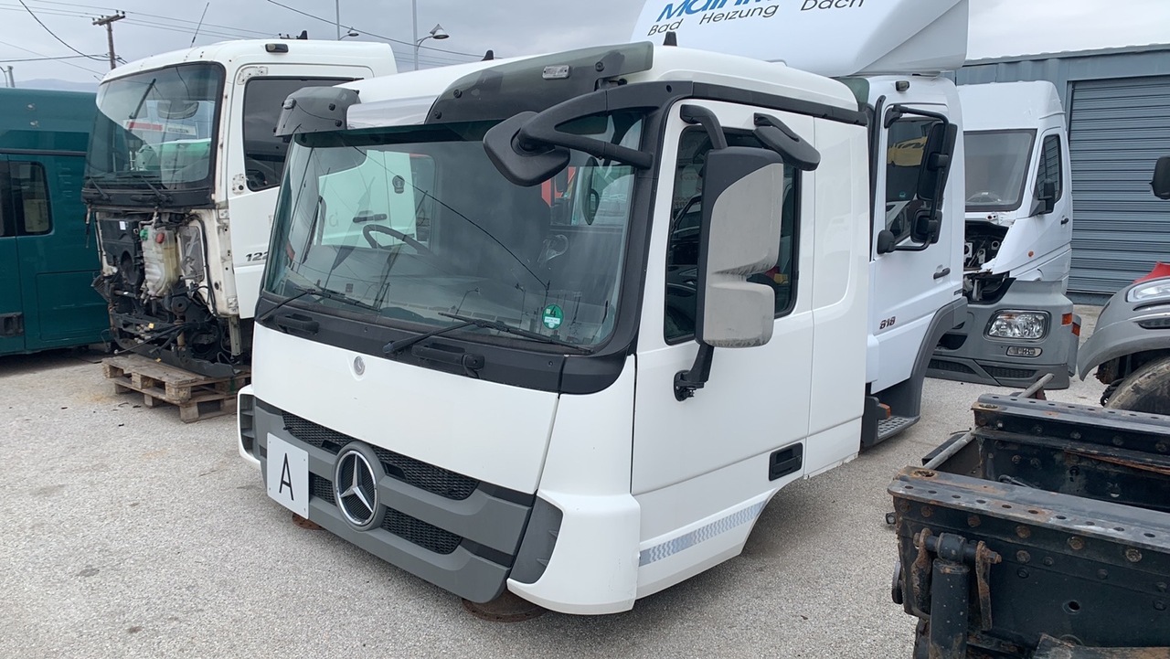 MEDIUM CAB ACTROS MP3 RHD - Kabina a interiér pro Nákladní auto: obrázek 2 MEDIUM CAB ACTROS MP3 RHD - Kabina a interiér pro Nákladní auto: obrázek 2