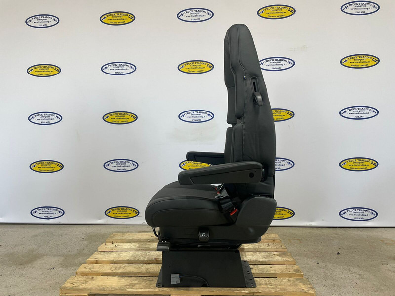 Volvo FH5 - Sedaček: obrázek 5 Volvo FH5 - Sedaček: obrázek 5