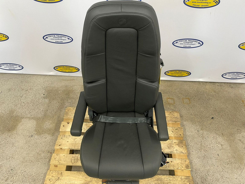 Volvo FH5 - Sedaček: obrázek 3 Volvo FH5 - Sedaček: obrázek 3