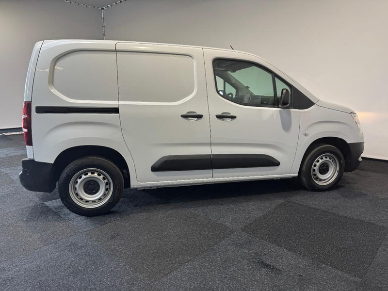Opel COMBO 1.5 Blue HDI 100 S&S Airco Navigatie Apple car play 3 zits - Malá dodávka: obrázek 4 Opel COMBO 1.5 Blue HDI 100 S&S Airco Navigatie Apple car play 3 zits - Malá dodávka: obrázek 4