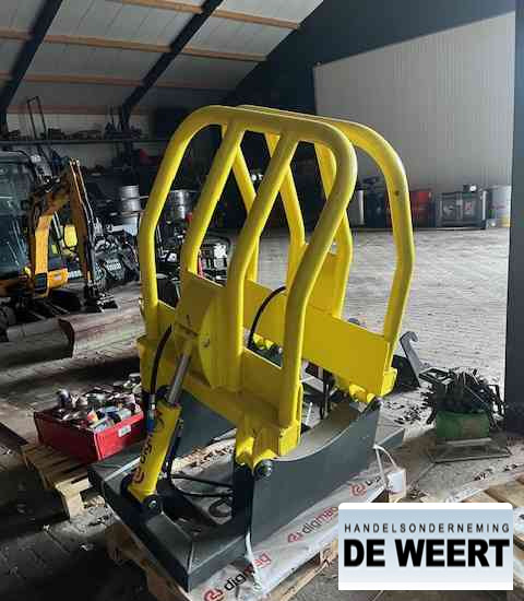 Digmag ronde balenklem + manitou snelwissel - Čelisti na balíky pro Zemědělská technika: obrázek 4 Digmag ronde balenklem + manitou snelwissel - Čelisti na balíky pro Zemědělská technika: obrázek 4