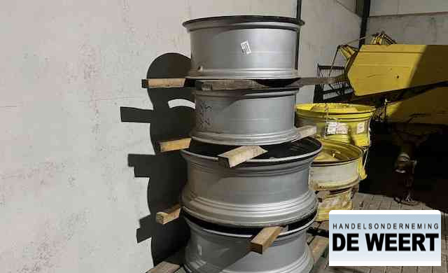 Diversen velgen 38" , voor john deere , case - Pneumatiky a ráfky pro Zemědělská technika: obrázek 2 Diversen velgen 38" , voor john deere , case - Pneumatiky a ráfky pro Zemědělská technika: obrázek 2