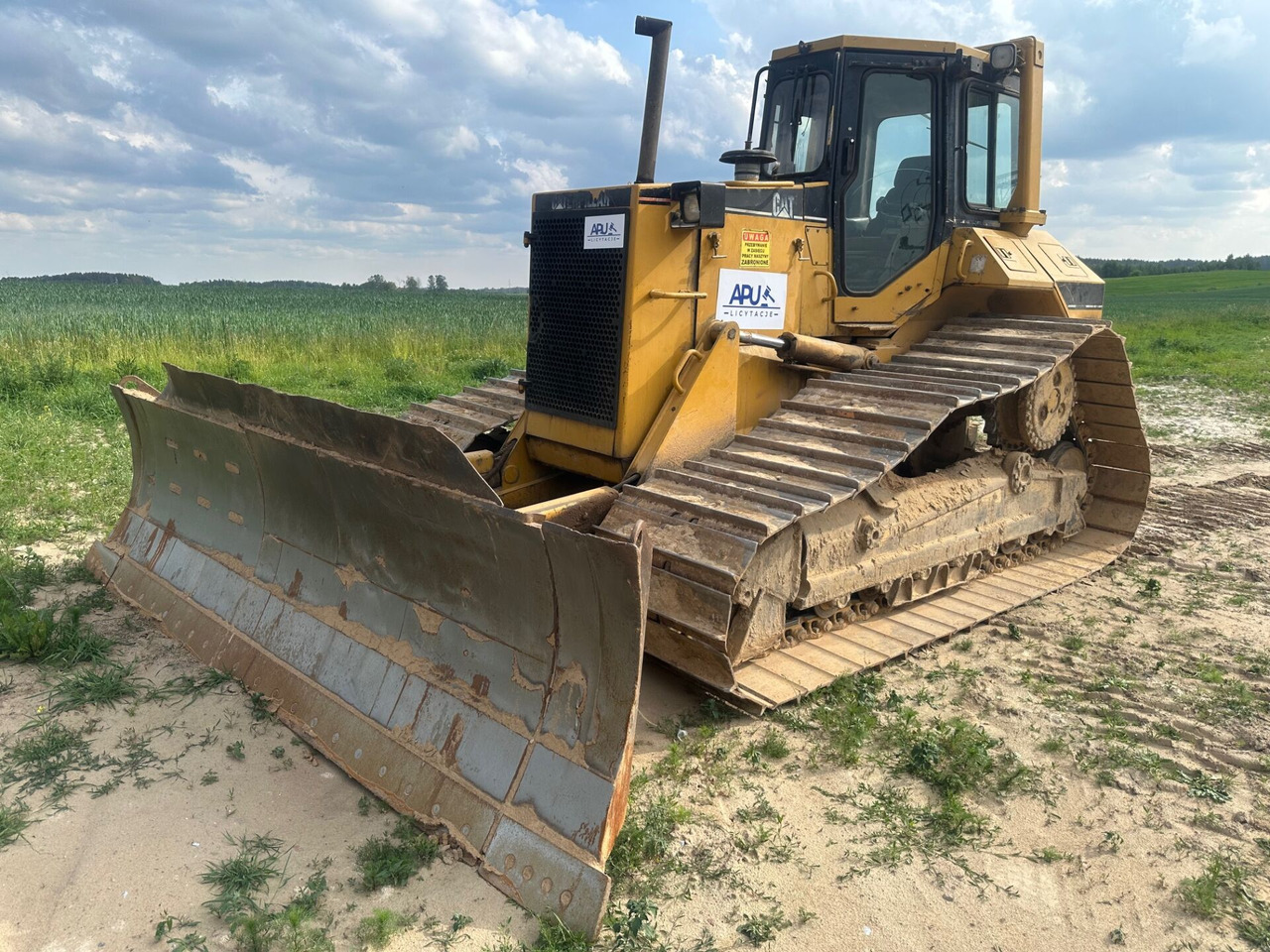 Caterpillar D6M LGP - Buldozer: obrázek 1 Caterpillar D6M LGP - Buldozer: obrázek 1