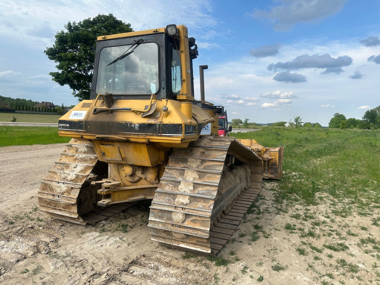 Caterpillar D6M LGP - Buldozer: obrázek 4 Caterpillar D6M LGP - Buldozer: obrázek 4