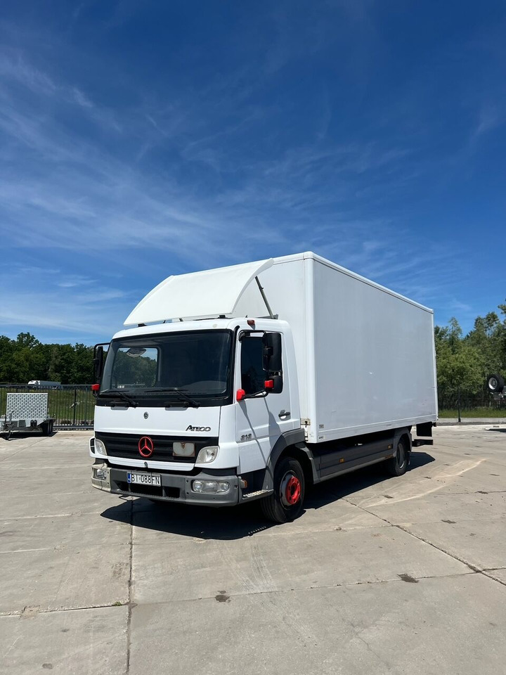 Mercedes-Benz ATEGO 818 dostawczy winda - Skříňový nákladní auto: obrázek 1 Mercedes-Benz ATEGO 818 dostawczy winda - Skříňový nákladní auto: obrázek 1