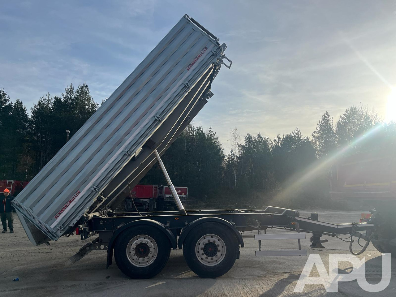 PRZYCZEPA SCHWARZMÜLLER - Sklápěcí přívěs: obrázek 2 PRZYCZEPA SCHWARZMÜLLER - Sklápěcí přívěs: obrázek 2