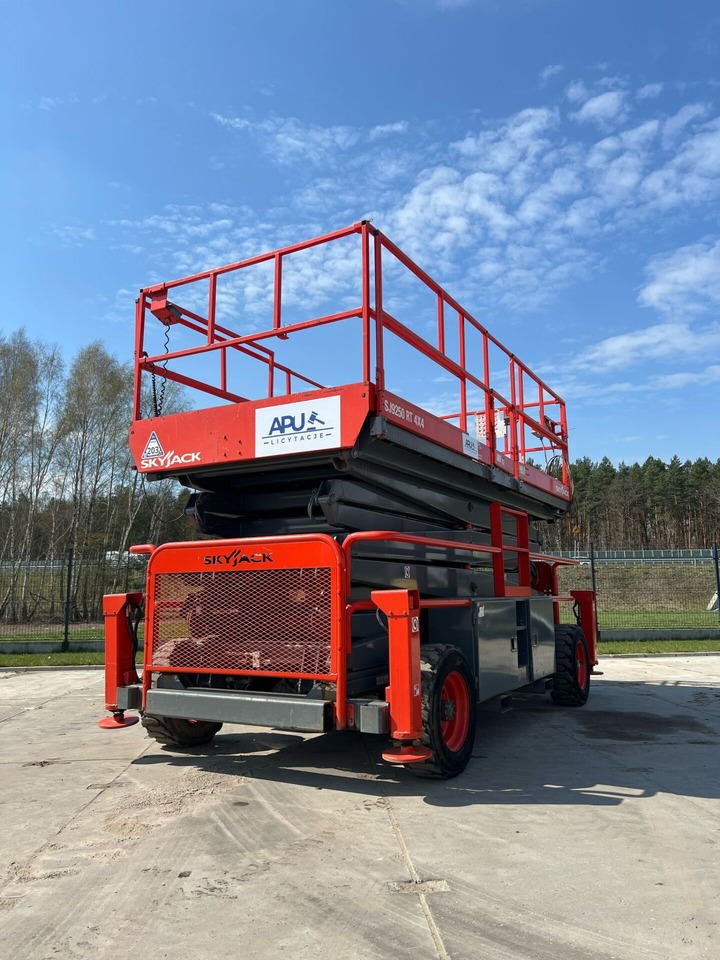 SKYJACK SJ 9250 4×4 - Nůžková plošina: obrázek 1 SKYJACK SJ 9250 4×4 - Nůžková plošina: obrázek 1