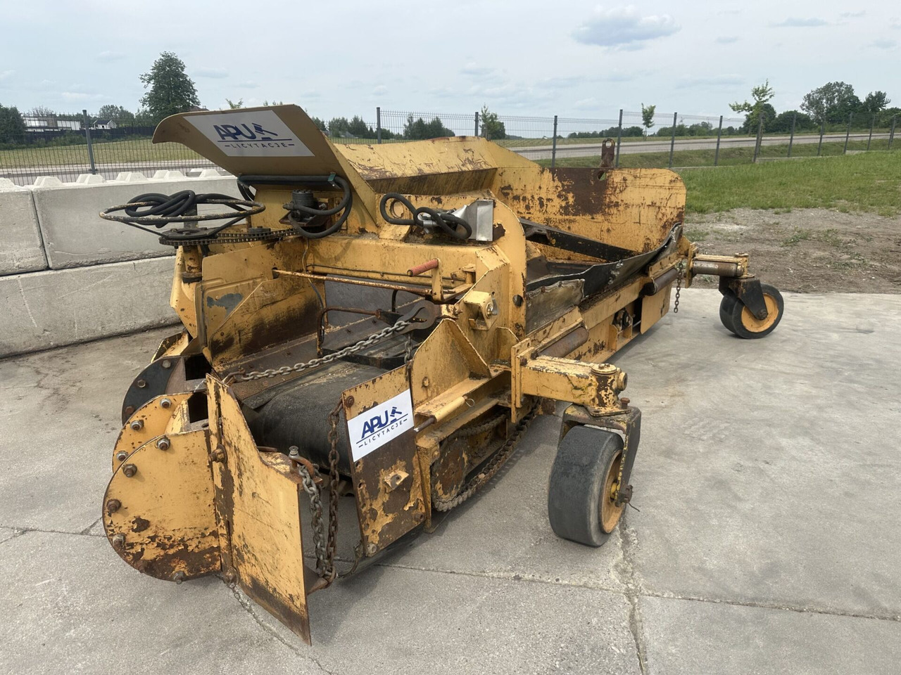 WISCONSIN ENGINE V461D poboczarka - Skrejpr: obrázek 1 WISCONSIN ENGINE V461D poboczarka - Skrejpr: obrázek 1