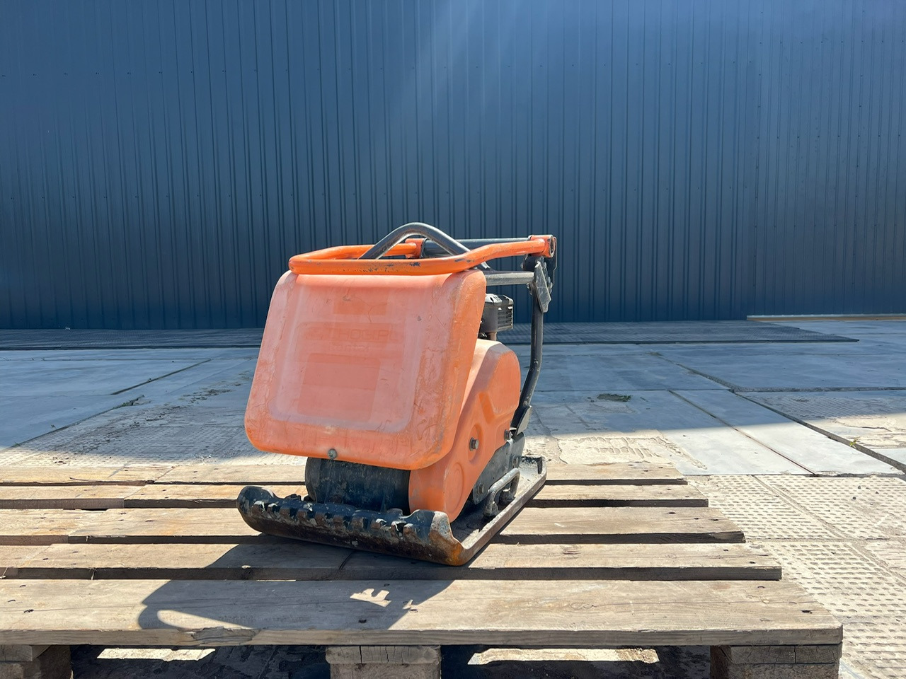 Zagęszczarka ALTRAD BELLE FC4000E PCX13/40 - Vibrační deska: obrázek 5 Zagęszczarka ALTRAD BELLE FC4000E PCX13/40 - Vibrační deska: obrázek 5