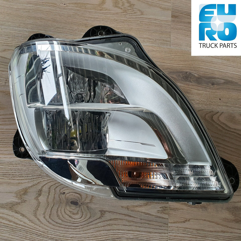 DAF XF 106 FULL LED XENON RECHTS OE nieuw 1857527 - Světlomet pro Nákladní auto: obrázek 1 DAF XF 106 FULL LED XENON RECHTS OE nieuw 1857527 - Světlomet pro Nákladní auto: obrázek 1