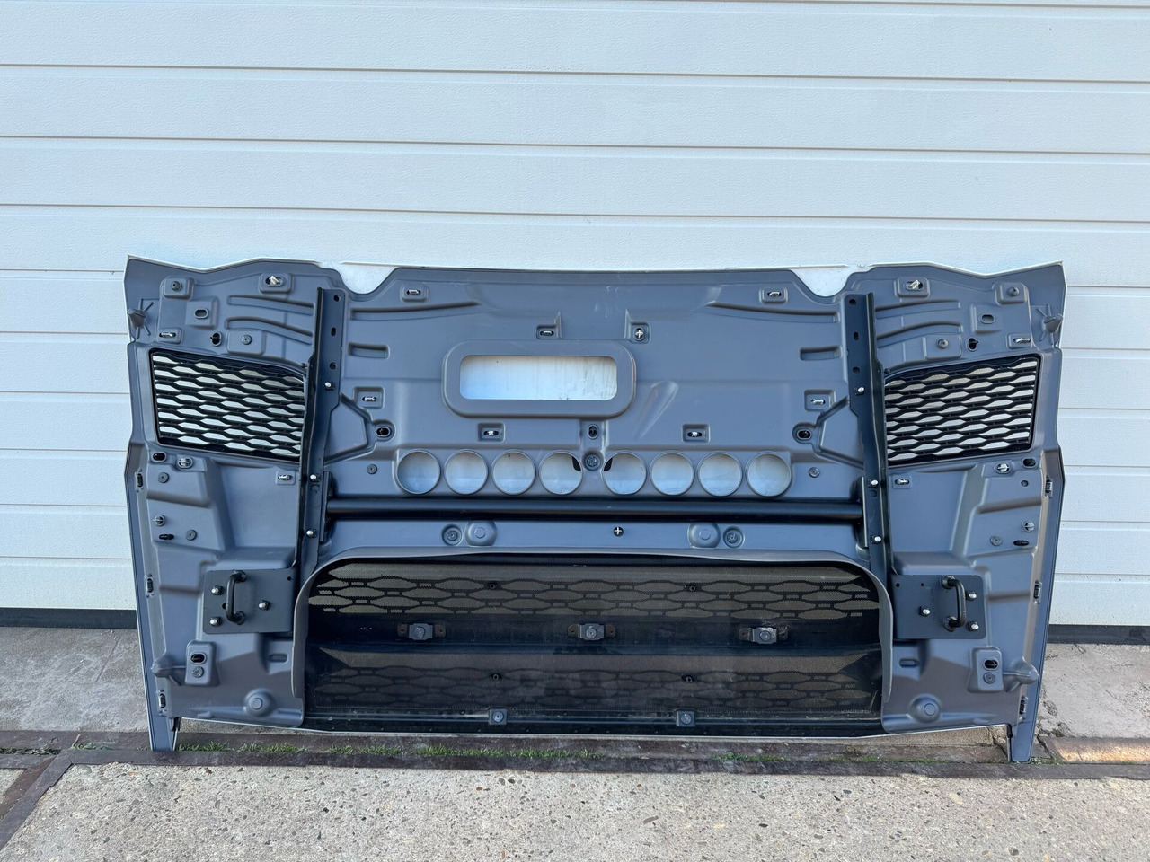 DAF XF NG GRILLE BOVEN COMPLETE | USED | 000238A - Mřížka pro Nákladní auto: obrázek 3 DAF XF NG GRILLE BOVEN COMPLETE | USED | 000238A - Mřížka pro Nákladní auto: obrázek 3