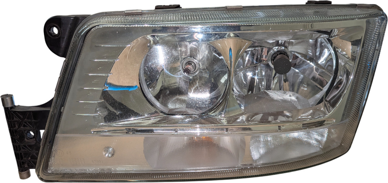 MAN TGX/TGS E6 XENON KOPLAMP GEBRUIKT LINKS 81251016713U - Světlomet pro Nákladní auto: obrázek 1 MAN TGX/TGS E6 XENON KOPLAMP GEBRUIKT LINKS 81251016713U - Světlomet pro Nákladní auto: obrázek 1
