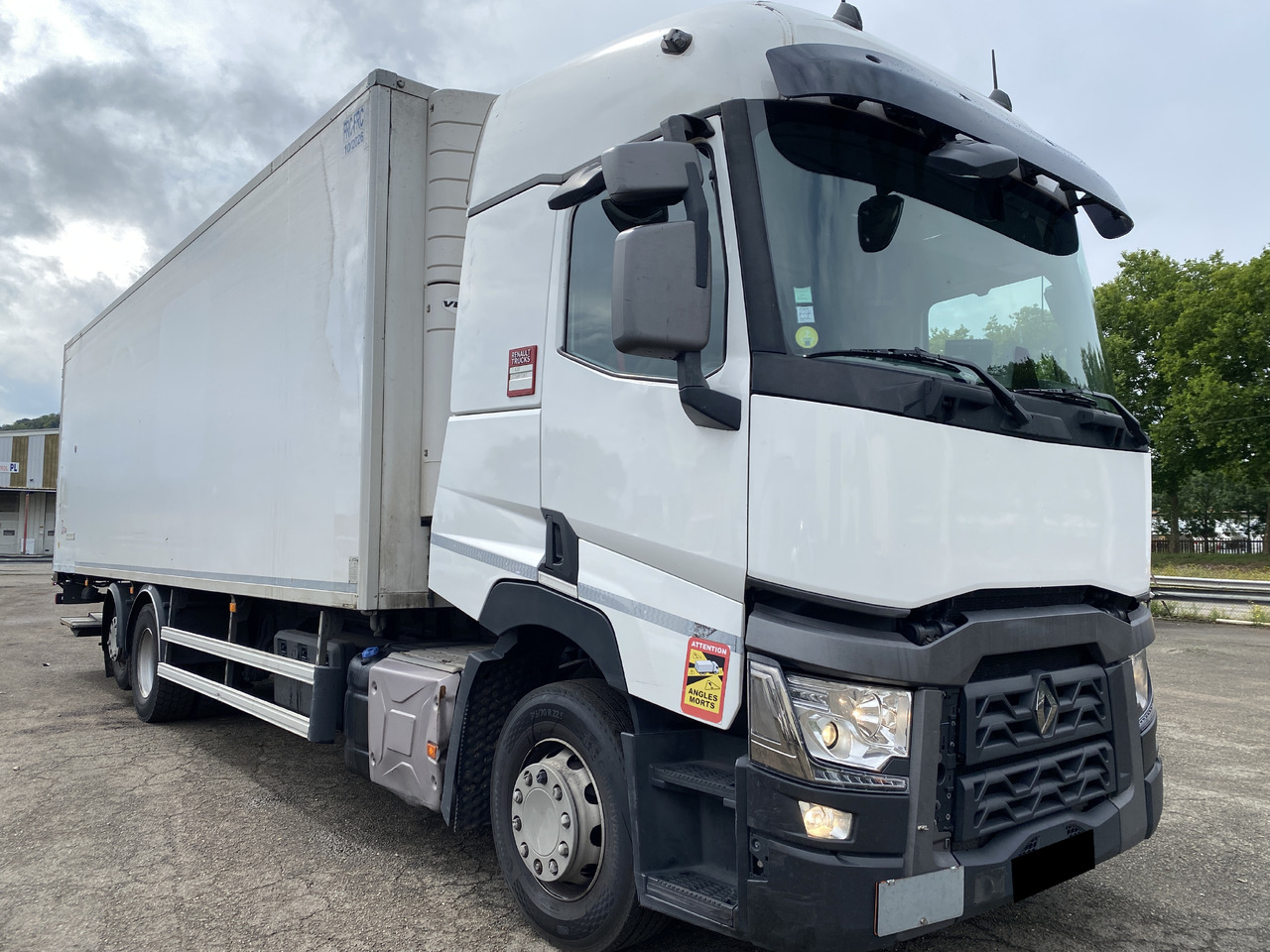 RENAULT T - Chladírenský nákladní automobil: obrázek 4 RENAULT T - Chladírenský nákladní automobil: obrázek 4